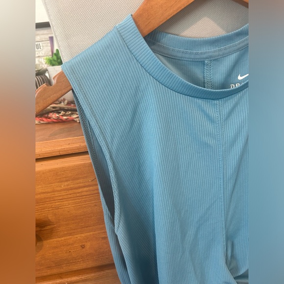 Nike Dri-Fit Tank - Picture 4 of 7